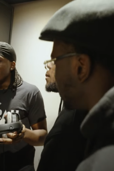 Brut – Immersion dans la vie d’un rappeur chrétien